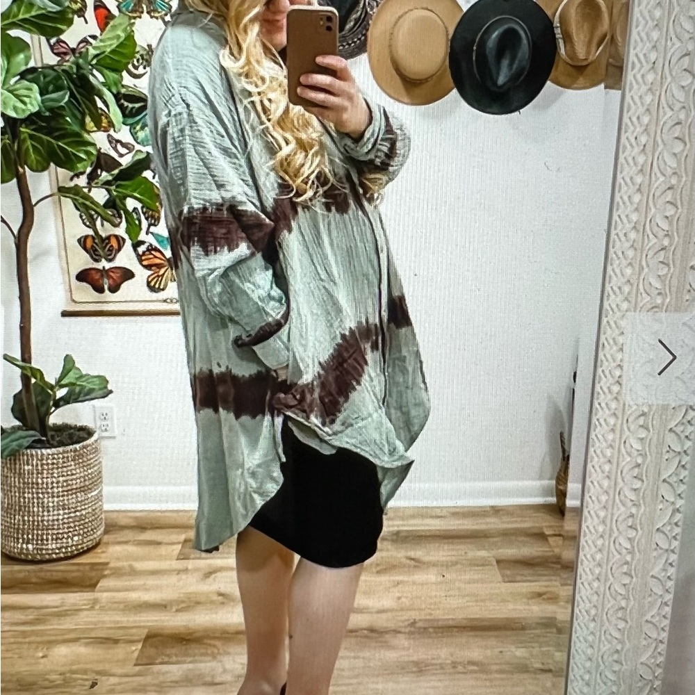 NWT - Davi & Dani Oversized Boho Button Down Top